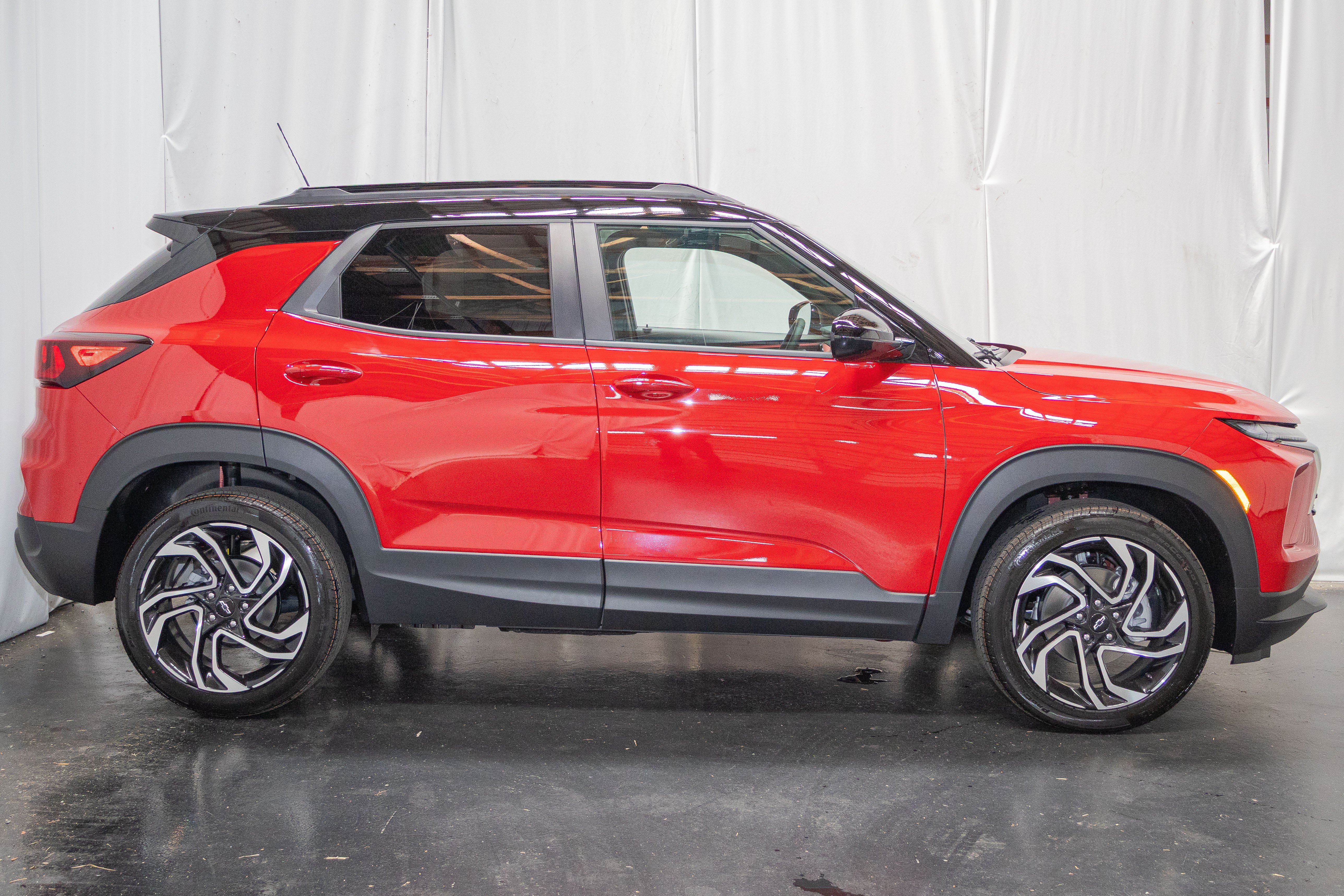 New 2026 Chevrolet TrailBlazer RS w/ Convenience Package FWD image 5