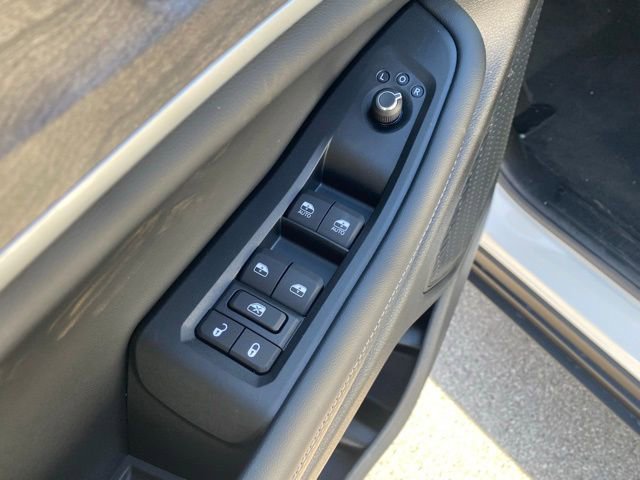 New 2025 Jeep Grand Cherokee Limited w/ Luxury Tech Group II image 13