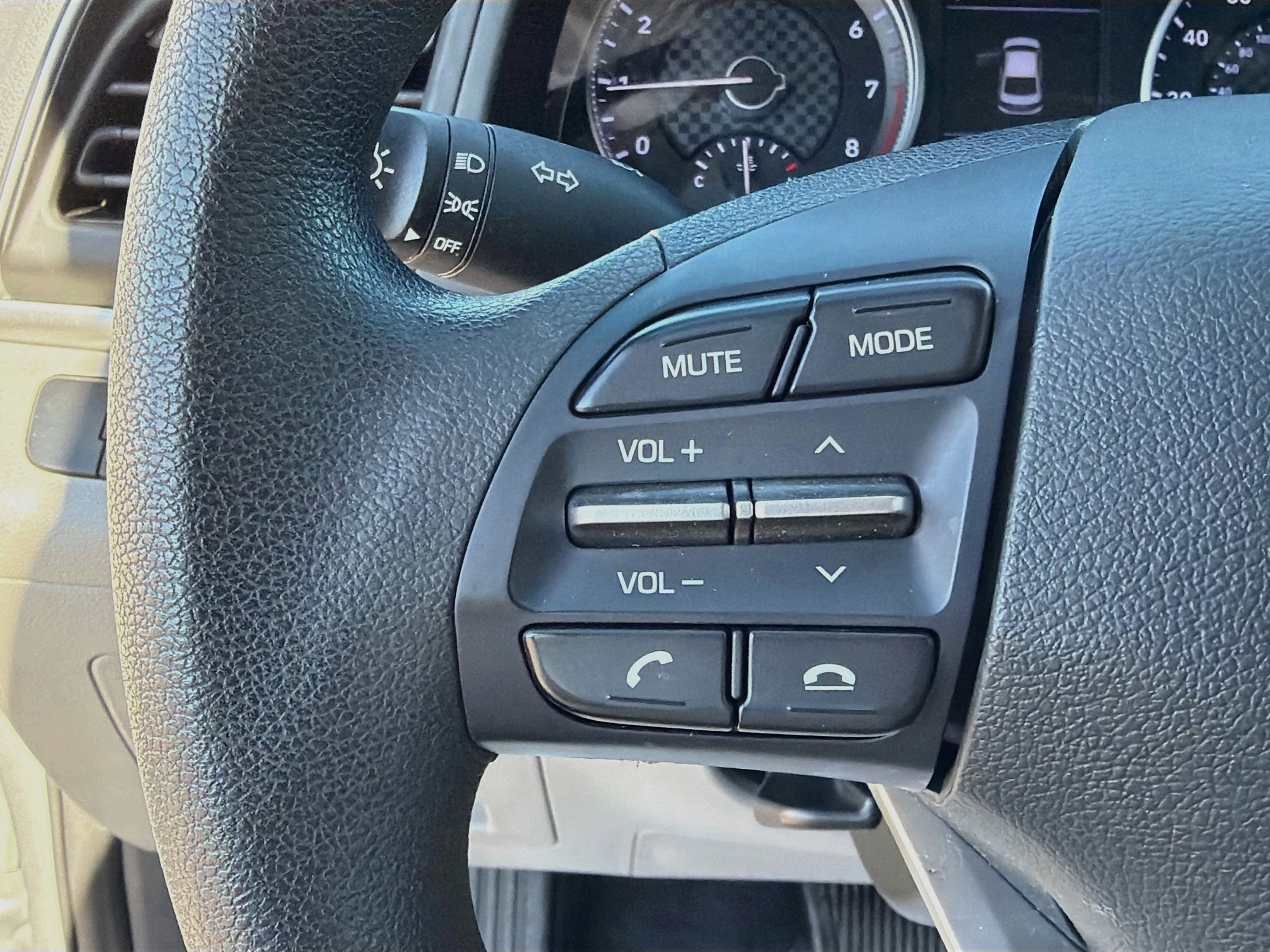 Used 2020 Hyundai Elantra SE FWD image 33