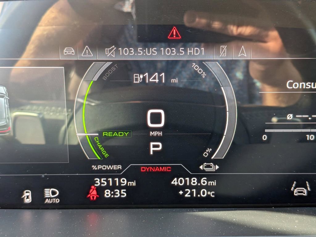 Used 2022 Audi e-tron Premium Plus w/ Premium Plus Package image 35