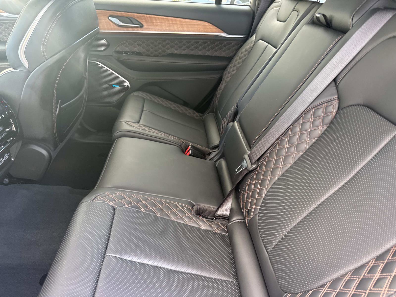 Used 2023 Jeep Grand Cherokee L Summit image 12