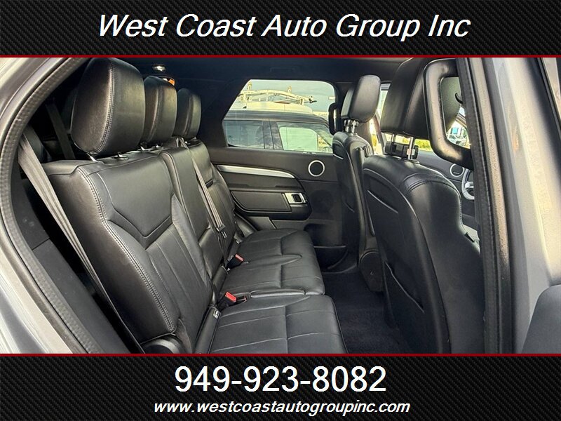 Used 2020 Land Rover Discovery Landmark AWD/4WD image 14