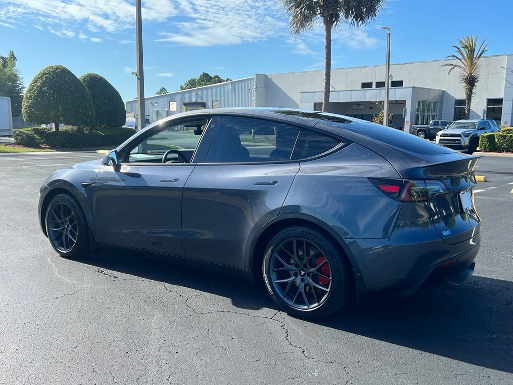 Used 2023 Tesla Model Y Performance AWD/4WD image 3