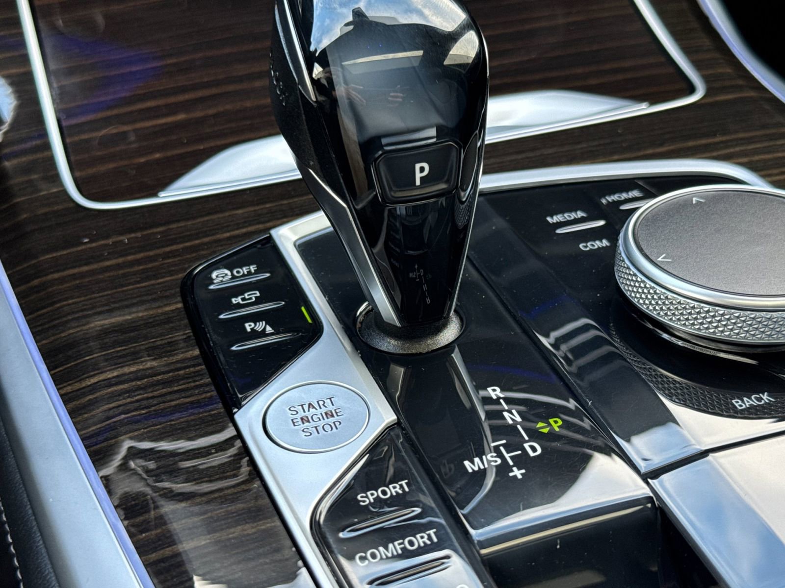 Used 2021 BMW X7 xDrive40i w/ Premium Package image 25