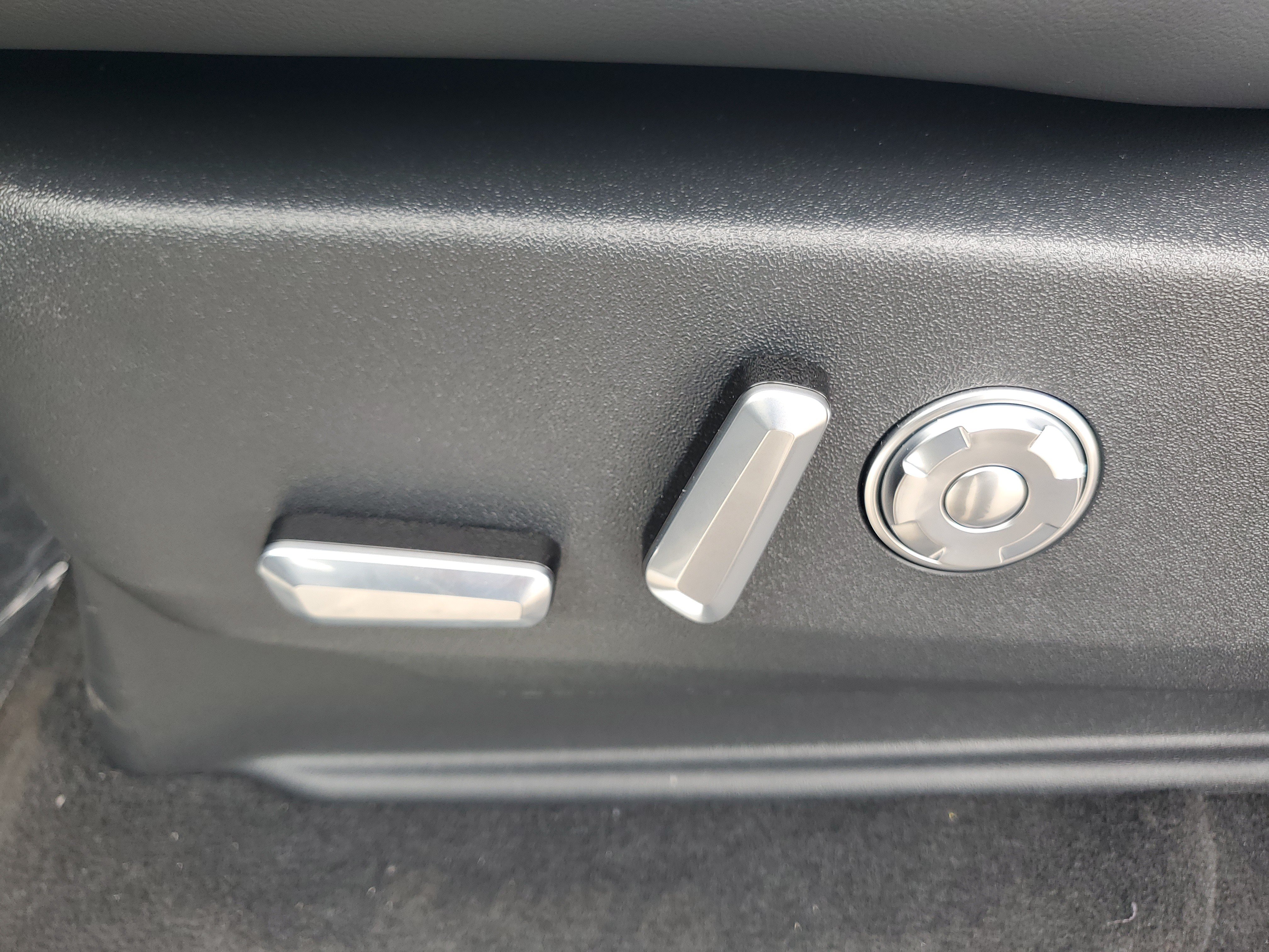 New 2027 Lincoln Navigator Reserve AWD/4WD image 13