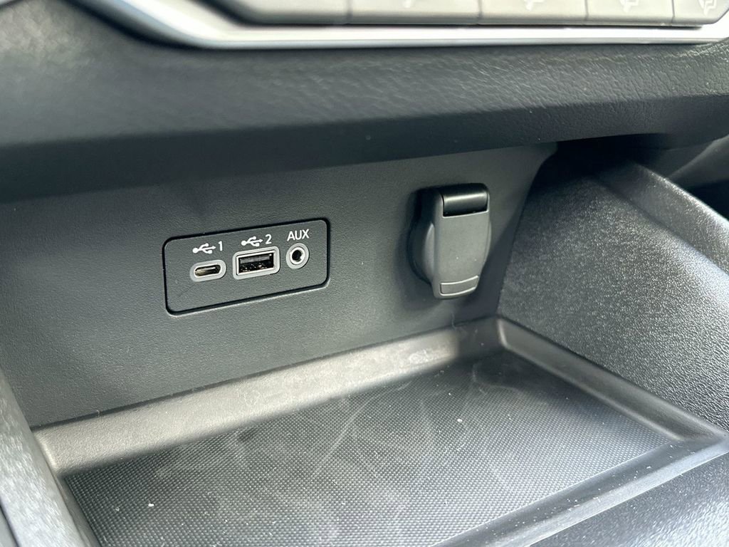 Used 2025 Nissan Altima 2.5 SV image 16