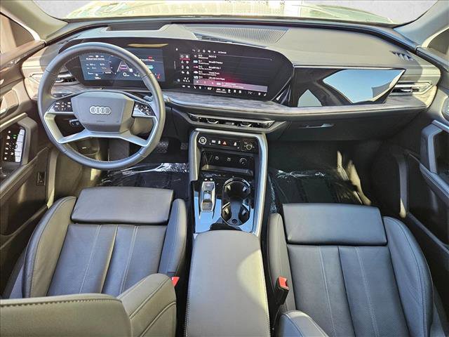 Used 2025 Audi Q5 Premium Plus w/ Premium Plus image 16