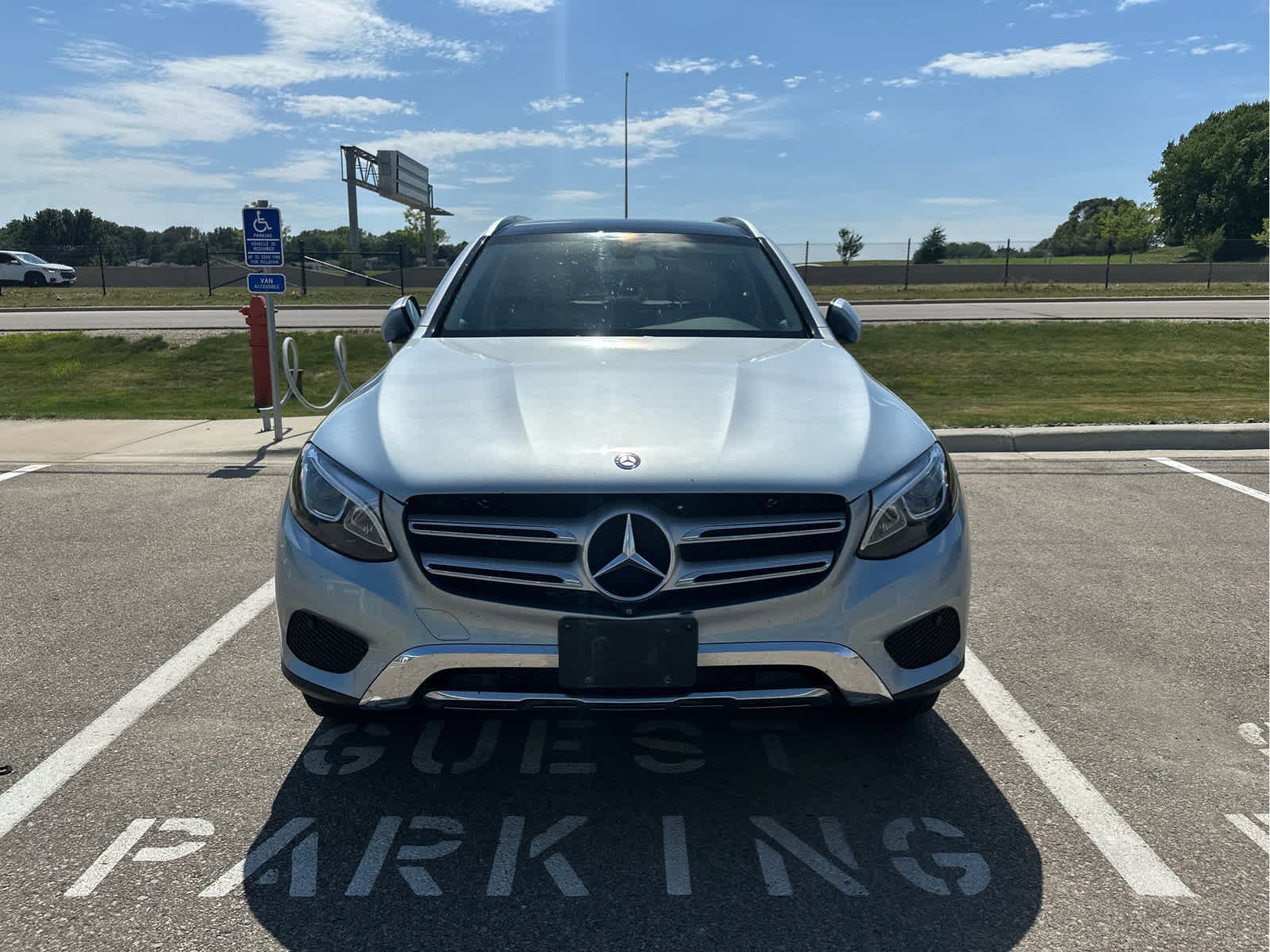 Used 2017 Mercedes-Benz GLC 300 4MATIC image 2
