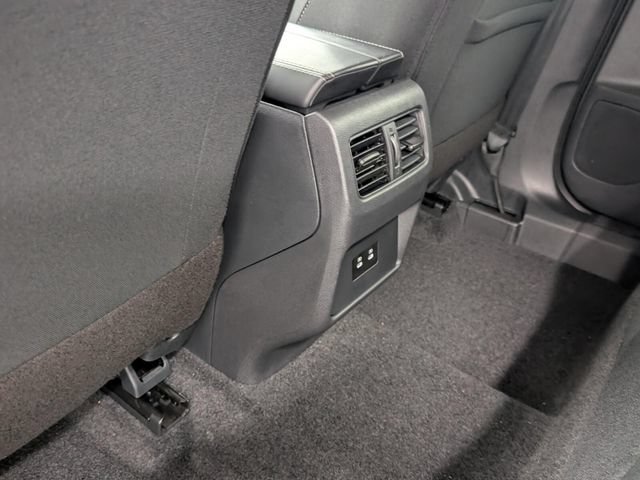 Certified 2026 Nissan Rogue SV FWD image 31
