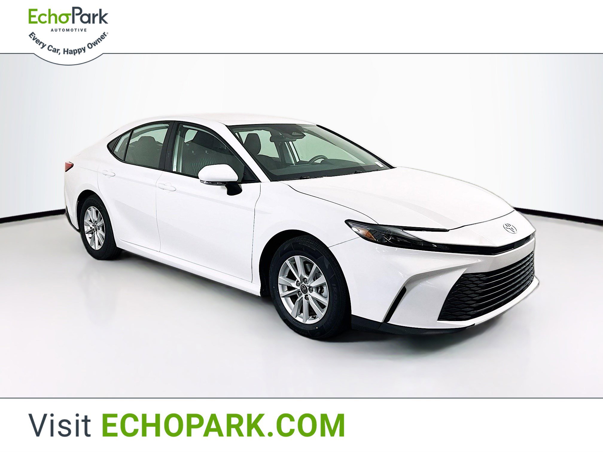Used 2025 Toyota Camry LE image 1