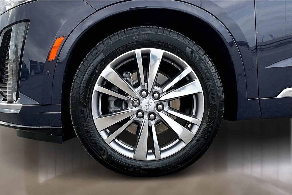 Certified 2024 Cadillac XT6 Premium Luxury w/ Technology Package AWD/4WD image 8
