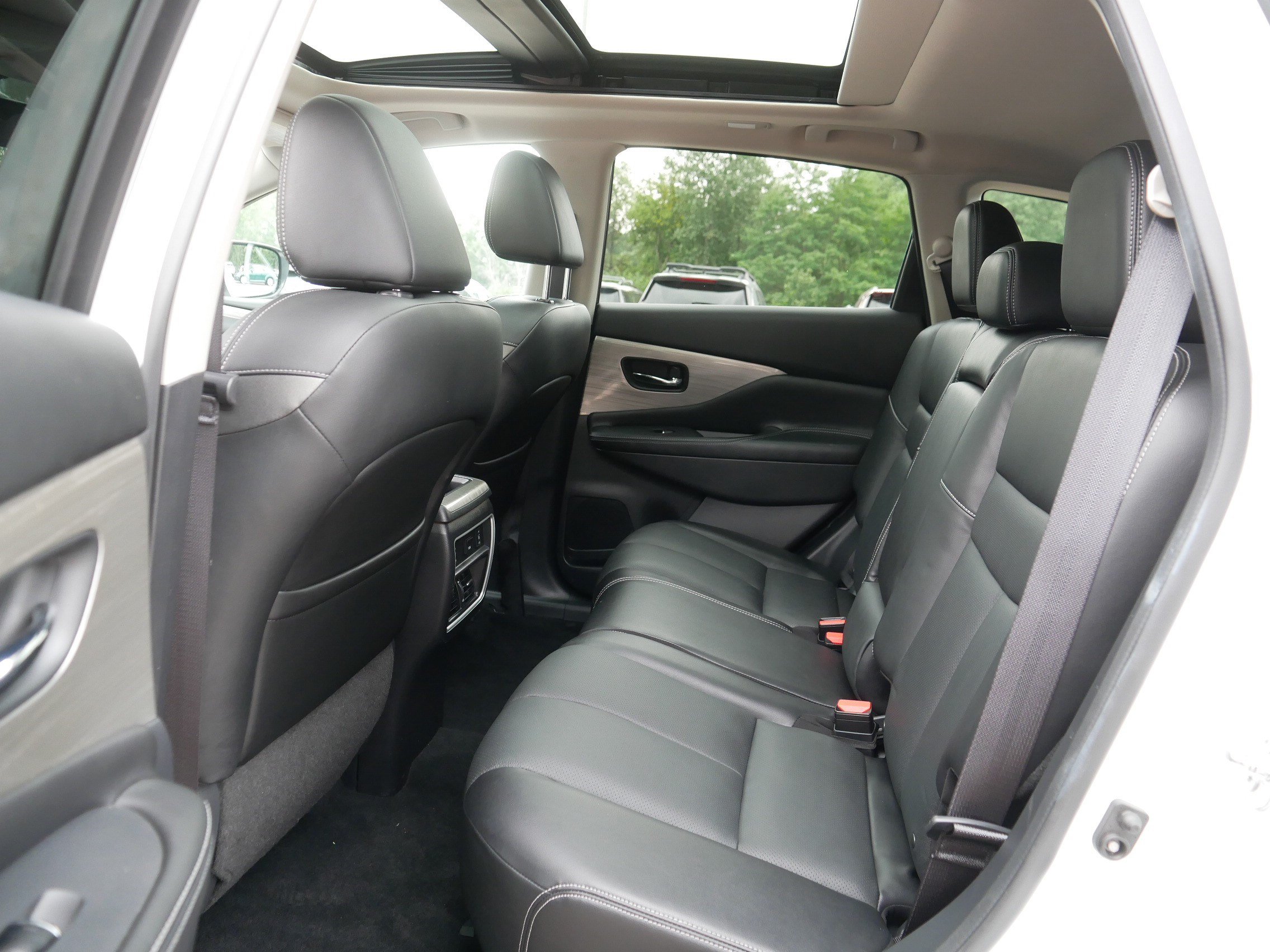 Certified 2017 Nissan Murano Platinum w/ Platinum Technology Package AWD/4WD image 35