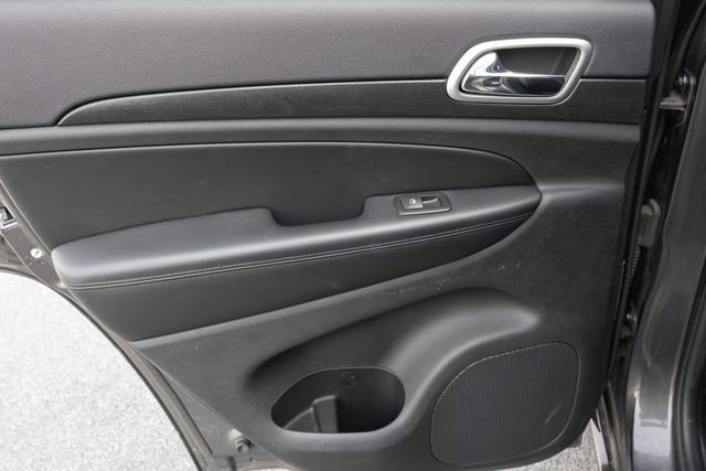 Used 2015 Jeep Grand Cherokee Altitude image 16