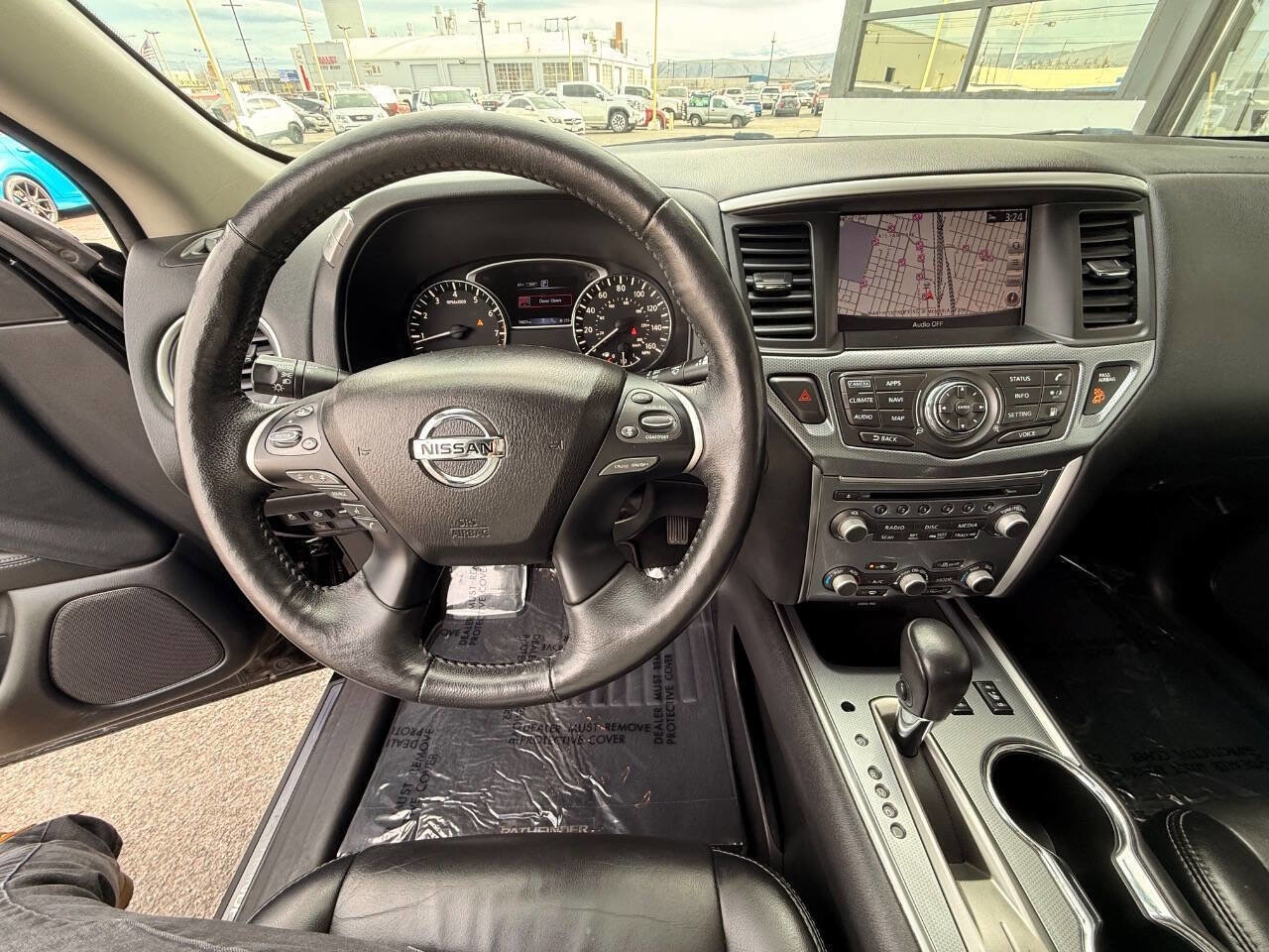 Used 2018 Nissan Pathfinder SL image 11