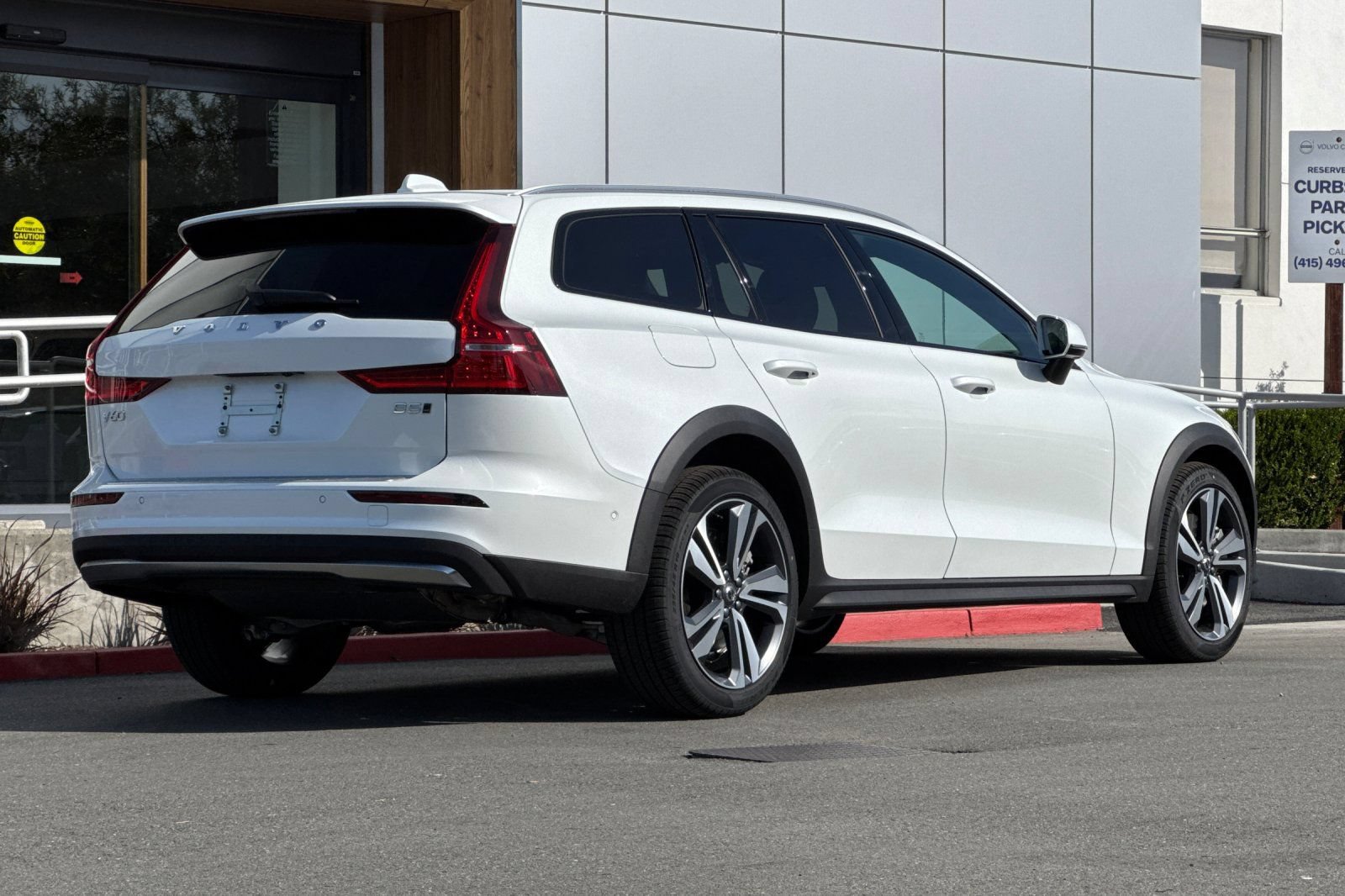 New 2026 Volvo V60 B5 Cross Country Plus w/ Protection Package Premier AWD/4WD image 2