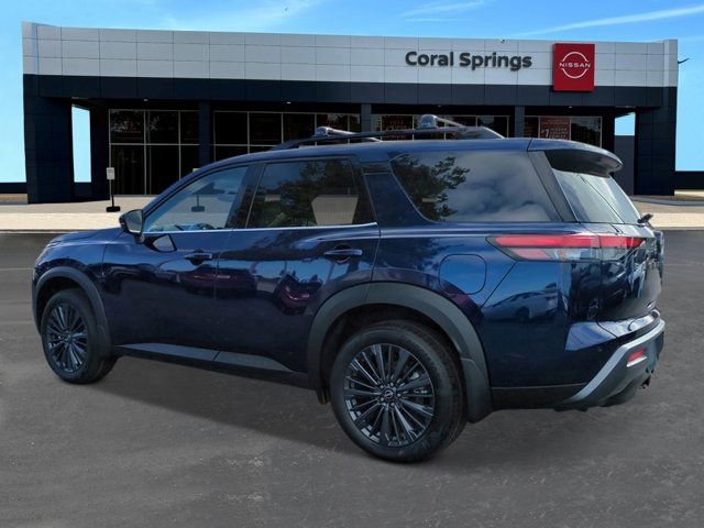 New 2026 Nissan Pathfinder SL image 3