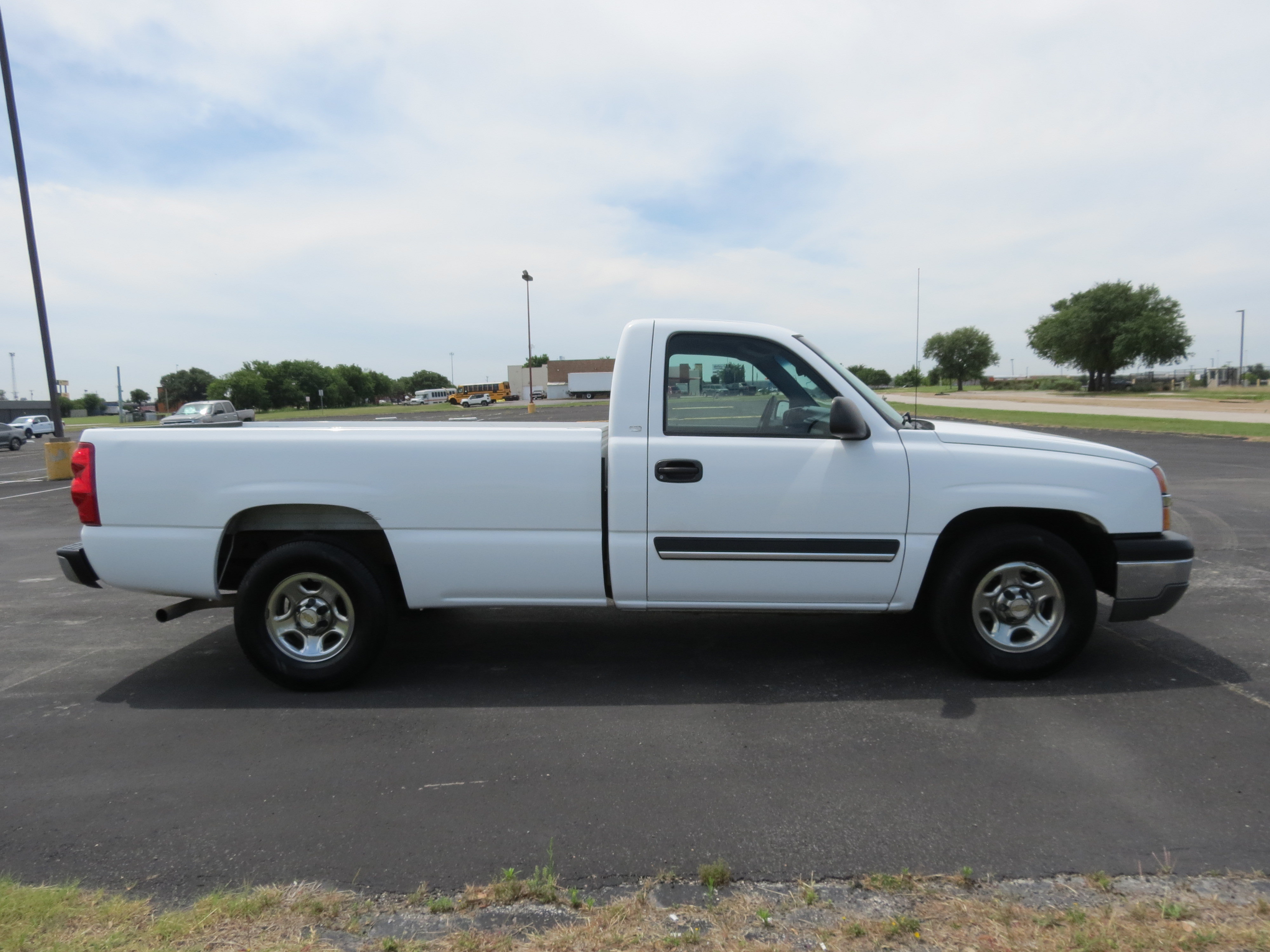 Used 2003 Chevrolet Silverado 1500 2WD Regular Cab w/ Exterior Appearance Package image 4