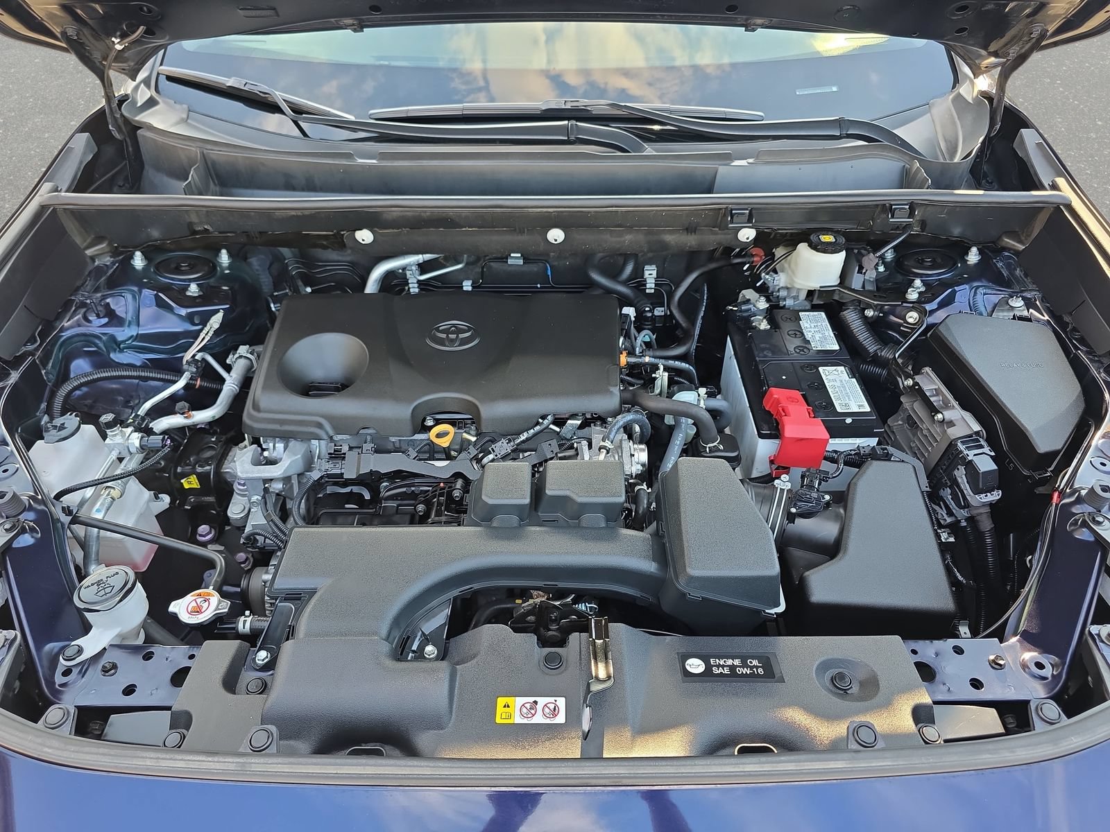 Used 2022 Toyota RAV4 XLE FWD image 28