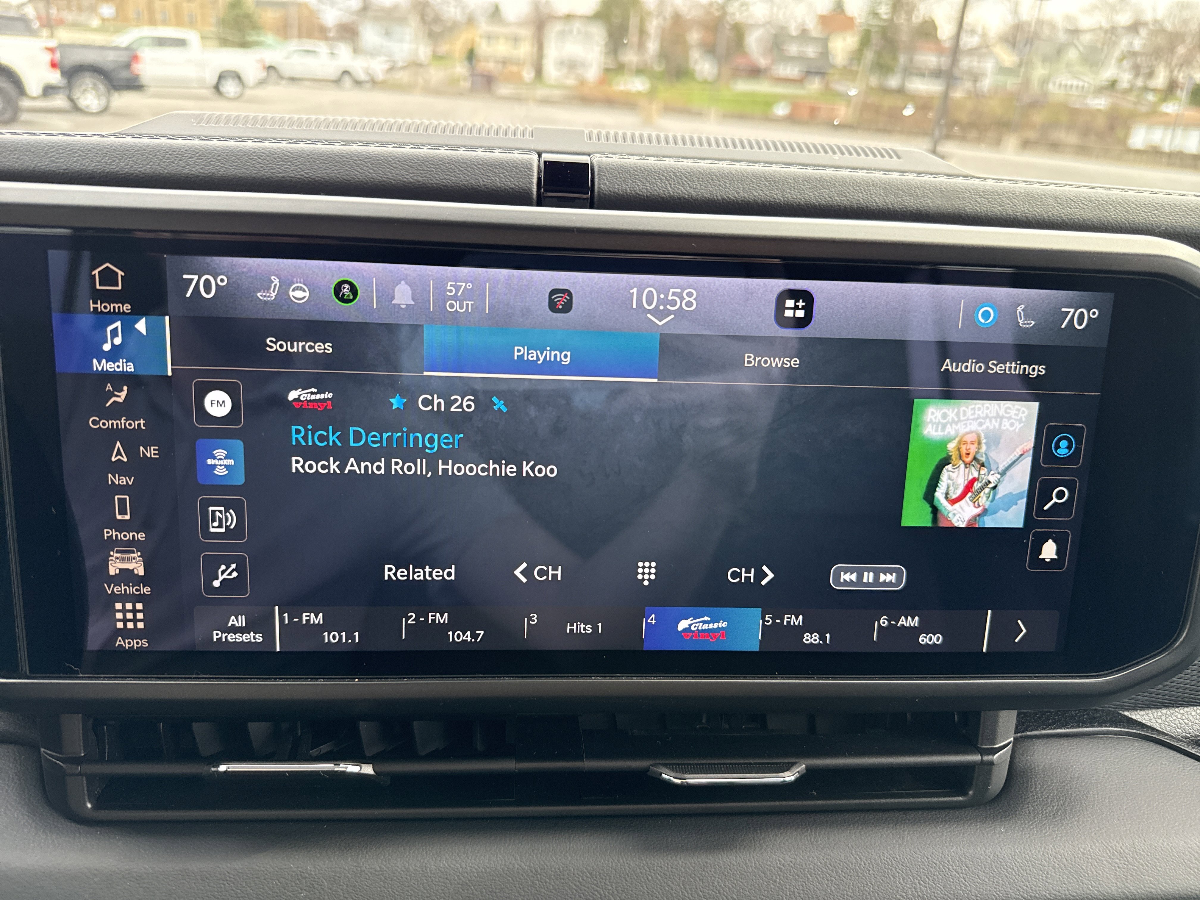 Used 2024 Jeep Wrangler Unlimited Rubicon 4xe image 26