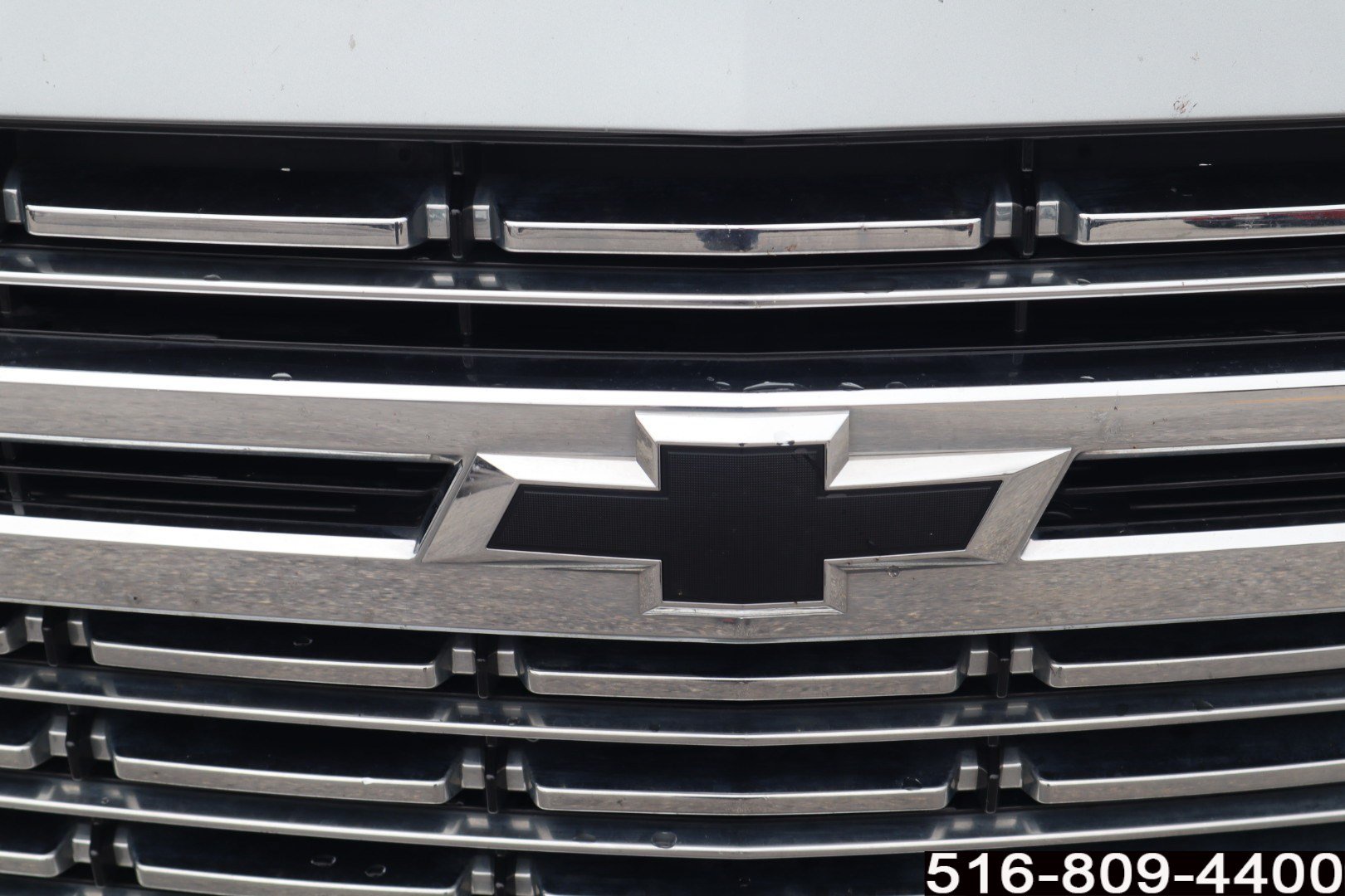 Used 2023 Chevrolet Suburban Premier AWD/4WD image 38