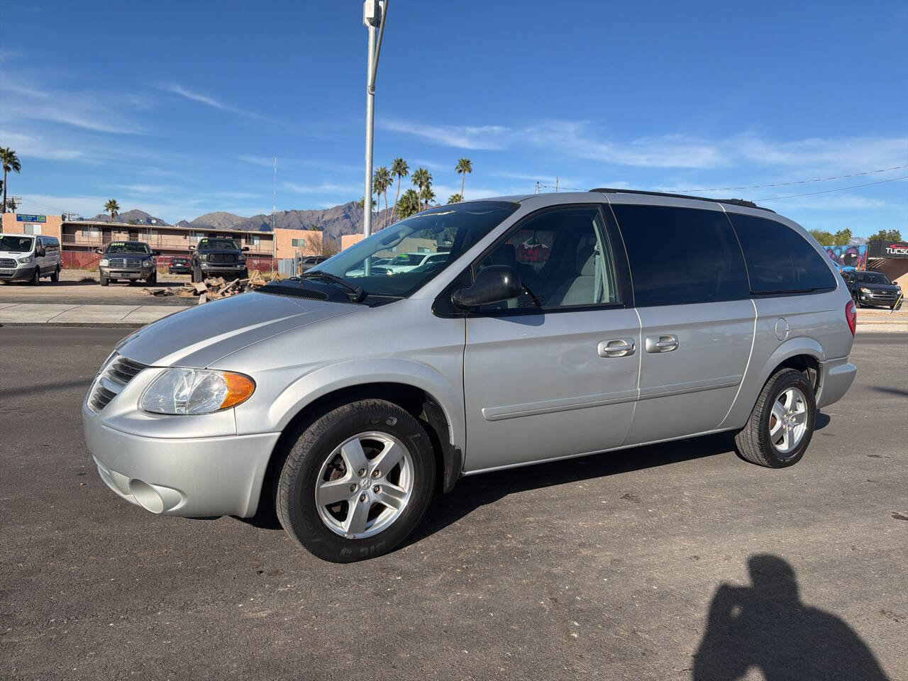 Used 2007 Dodge Grand Caravan SXT image 3