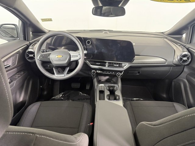 New 2026 Chevrolet Equinox EV LT image 15