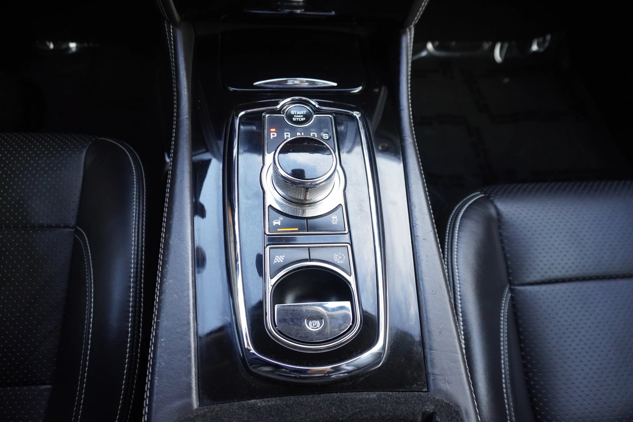 Used 2012 Jaguar XKR R RWD image 20