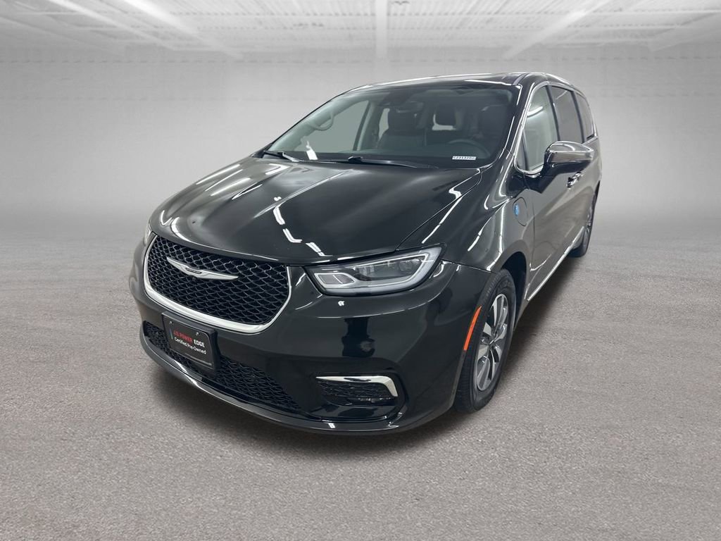 Used 2022 Chrysler Pacifica Limited image 7