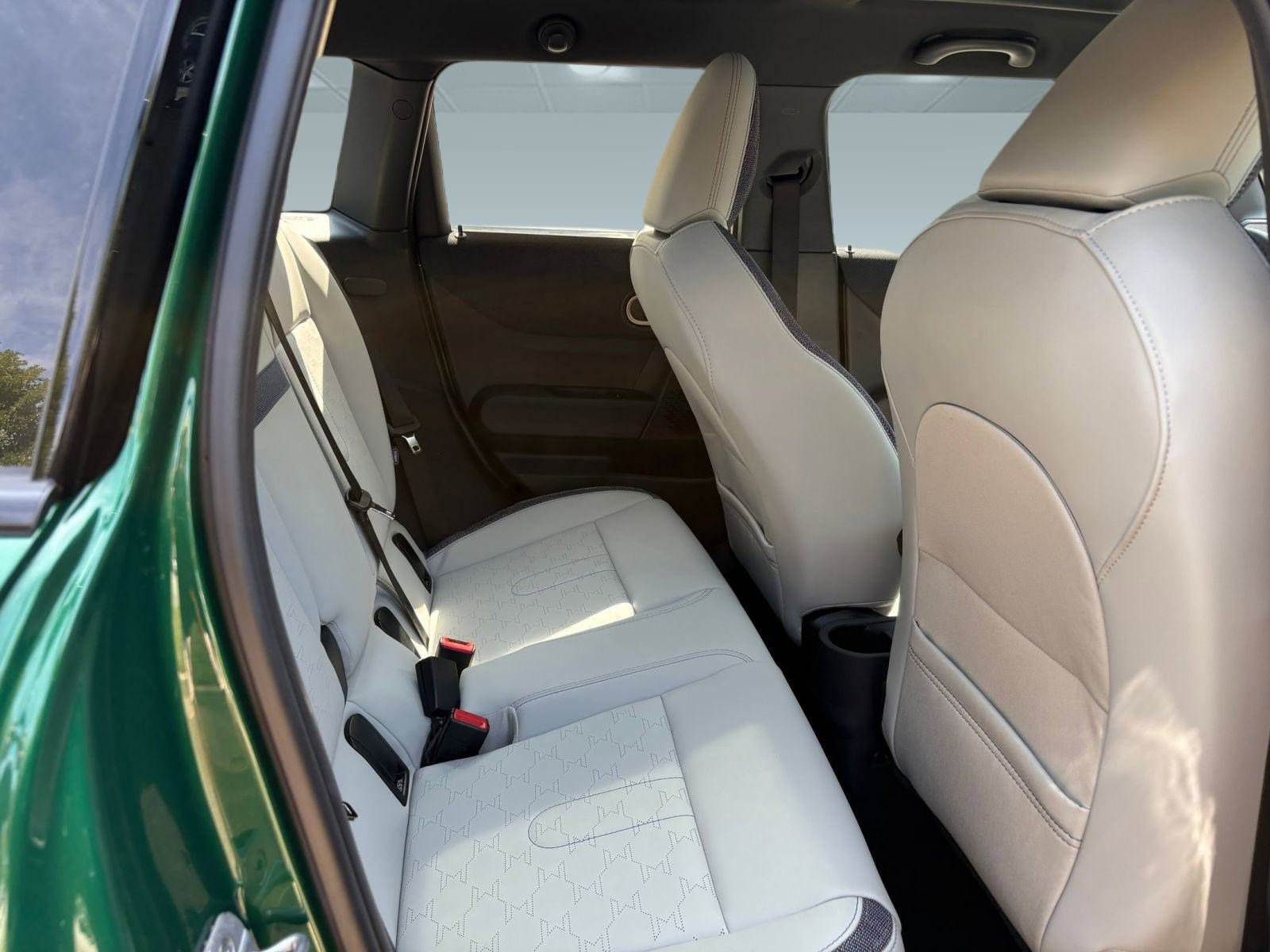 New 2026 MINI Cooper 4-Door Hardtop image 24