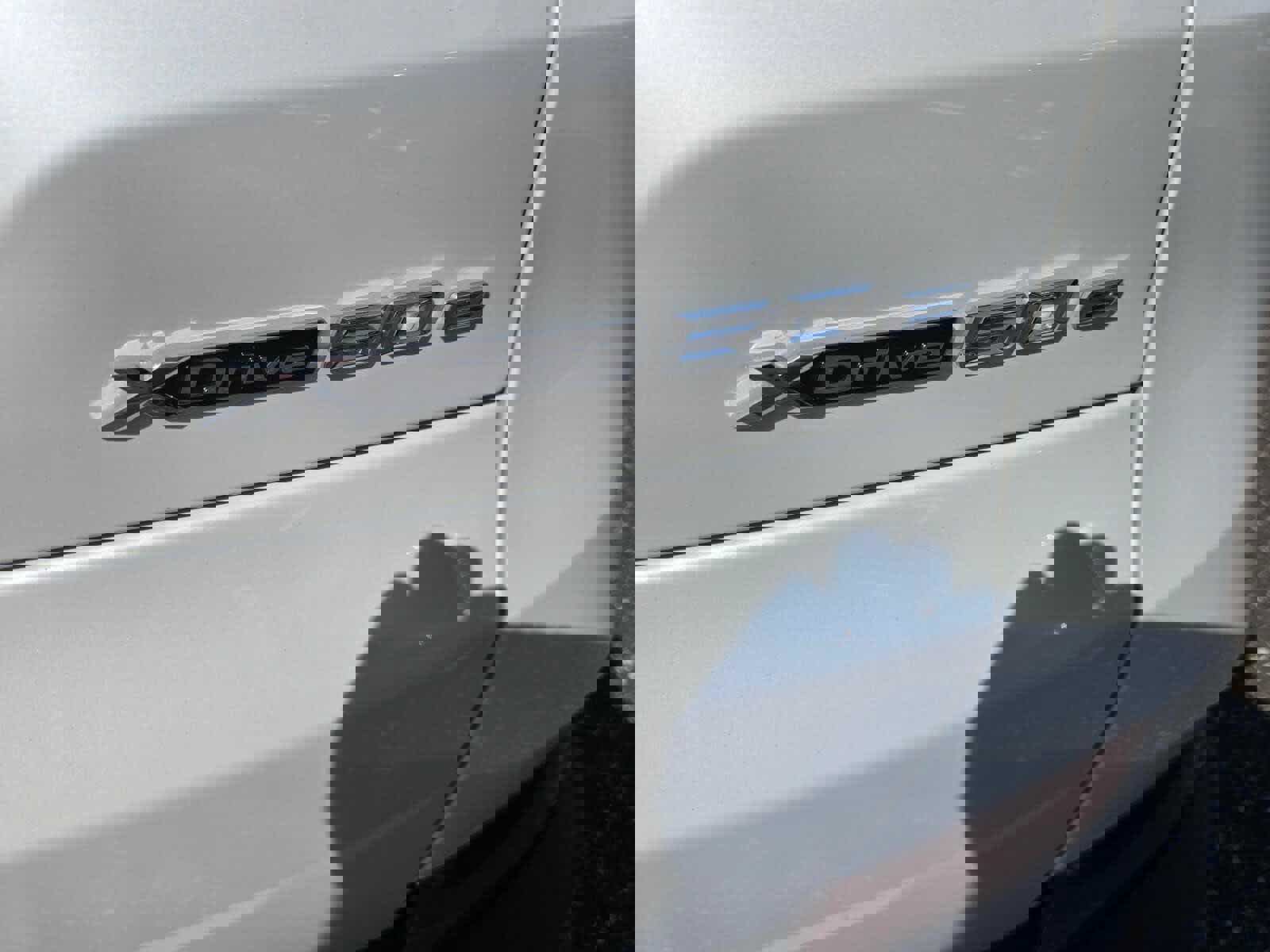 Certified 2025 BMW X5 xDrive50e w/ Premium Package image 4