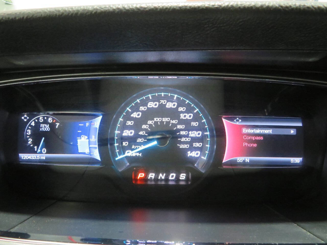 Used 2015 Ford Taurus SEL w/ Equipment Group 201A FWD image 15