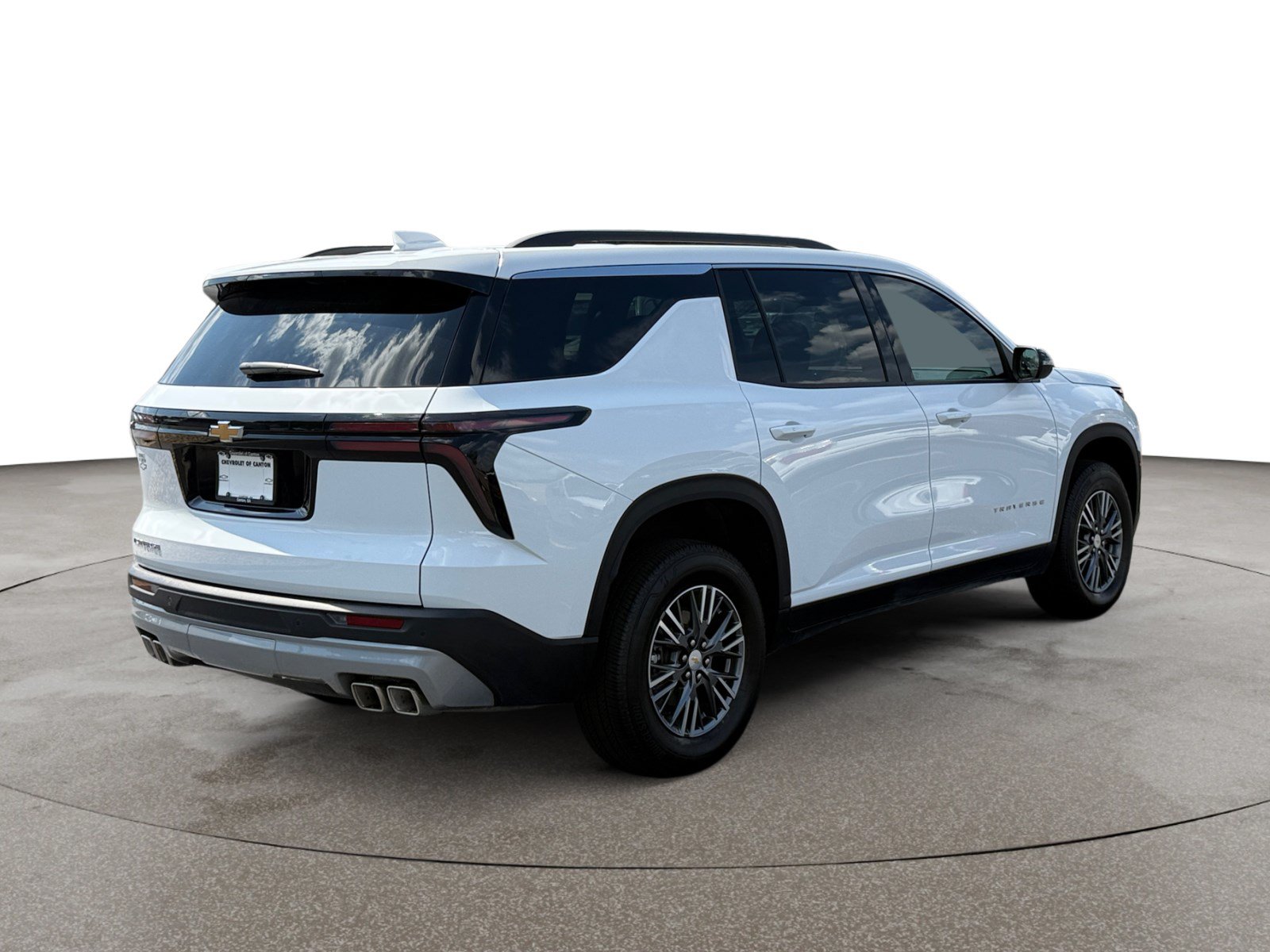 Used 2026 Chevrolet Traverse LT FWD image 5
