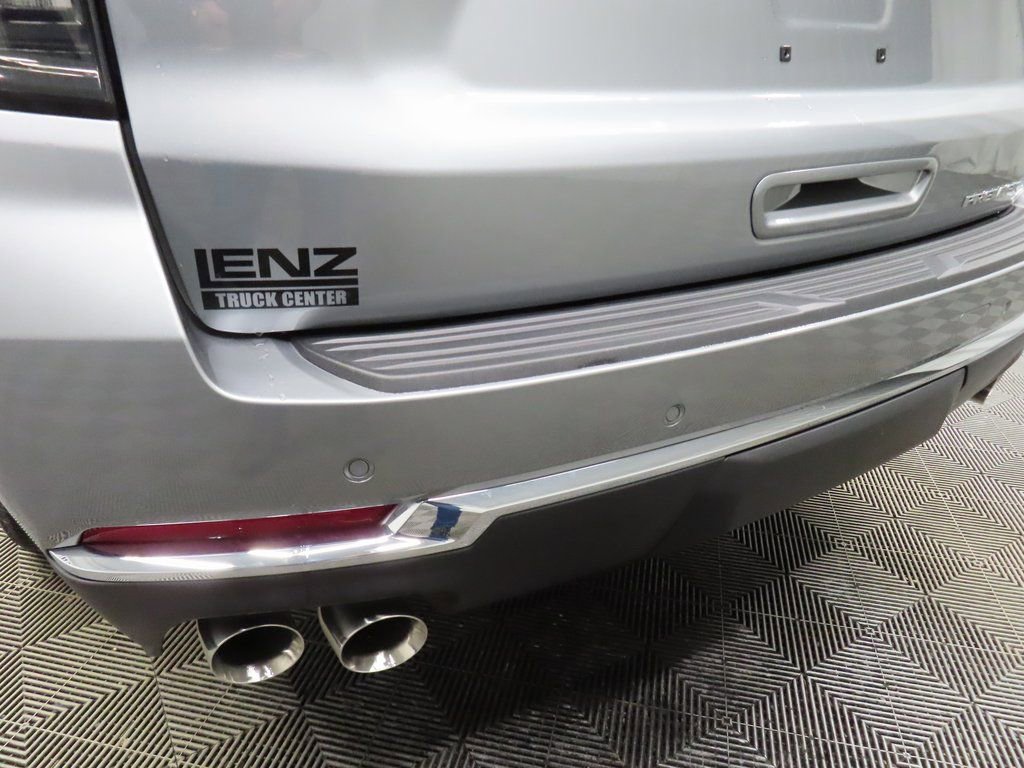 Used 2025 Chevrolet Suburban Premier image 45