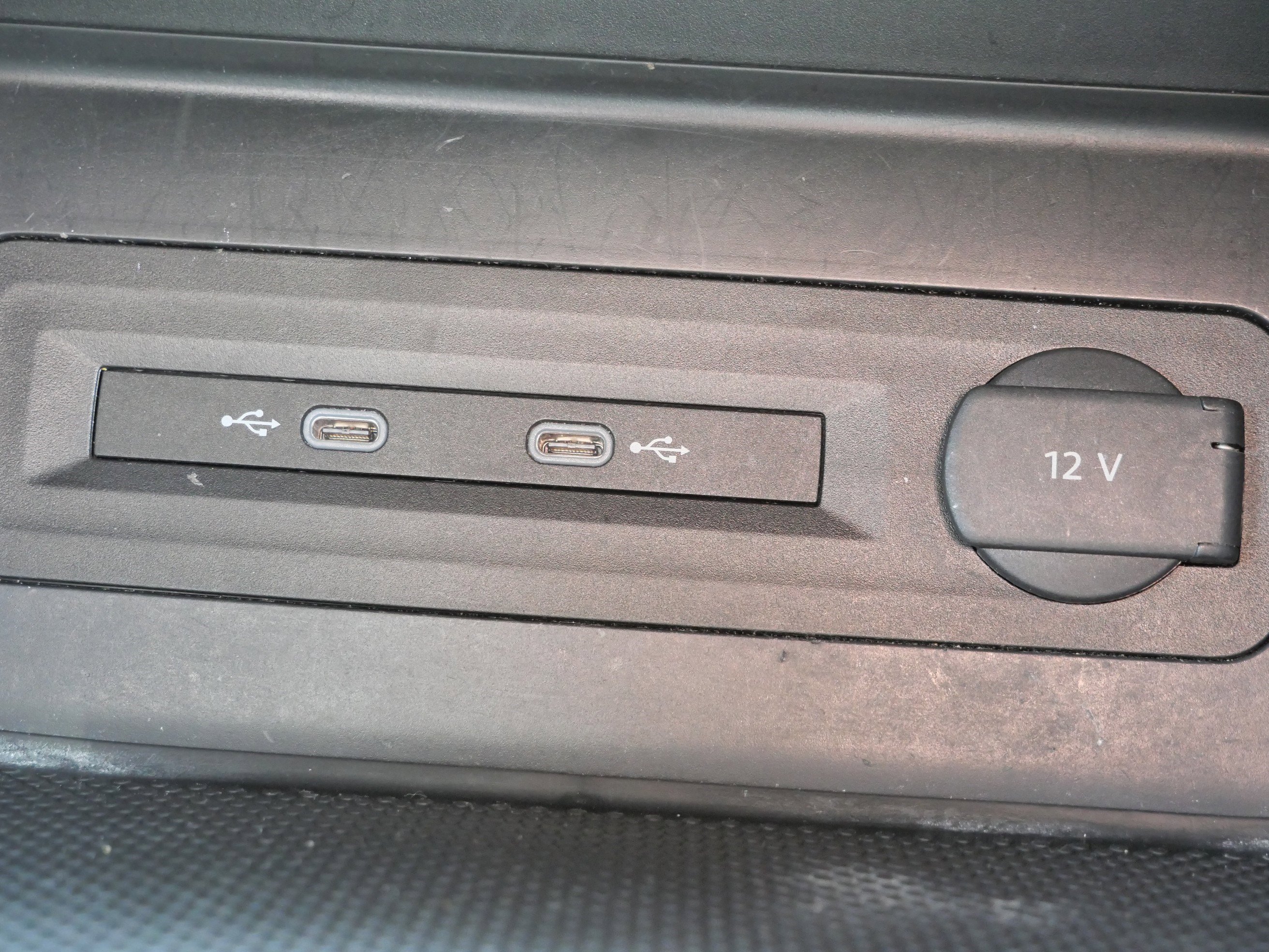 Certified 2023 Volkswagen Atlas Cross Sport SE image 30