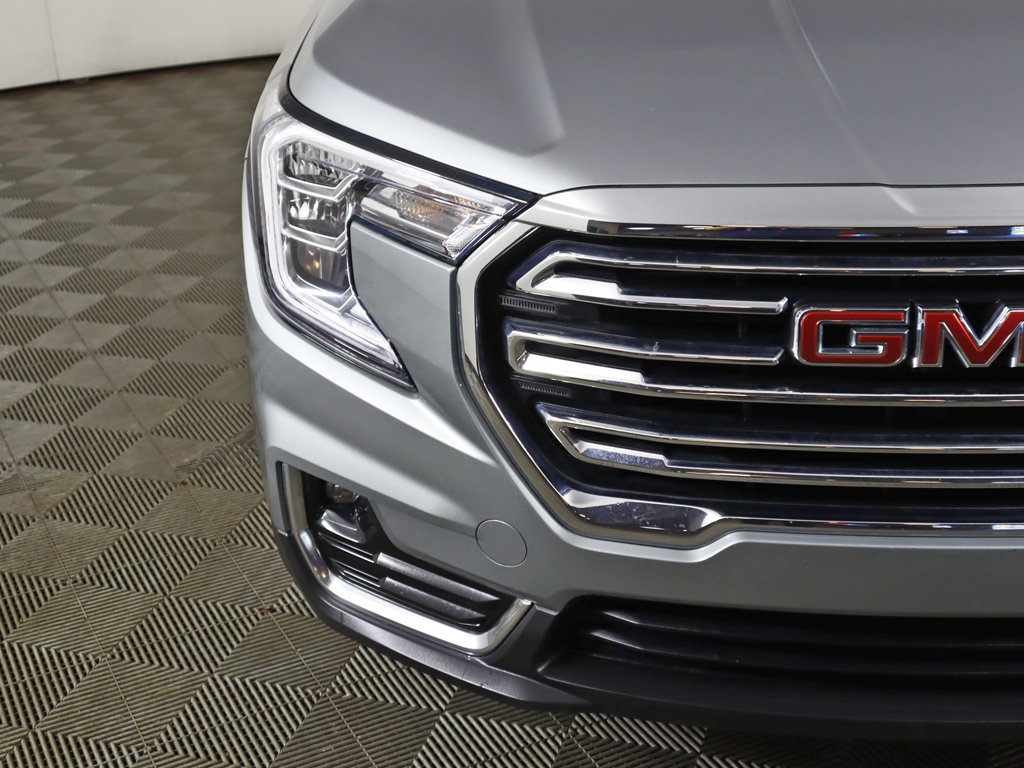Used 2024 GMC Terrain SLT AWD/4WD image 12