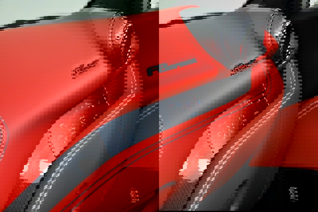 Used 2022 Ferrari F8 Tributo image 38