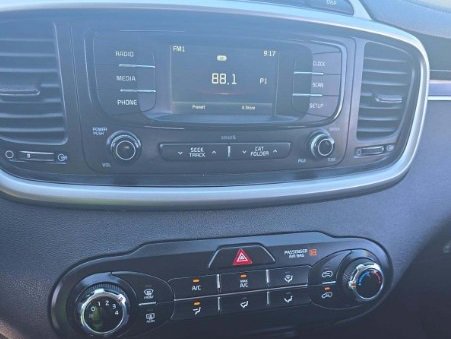 Used 2018 Kia Sorento L image 24