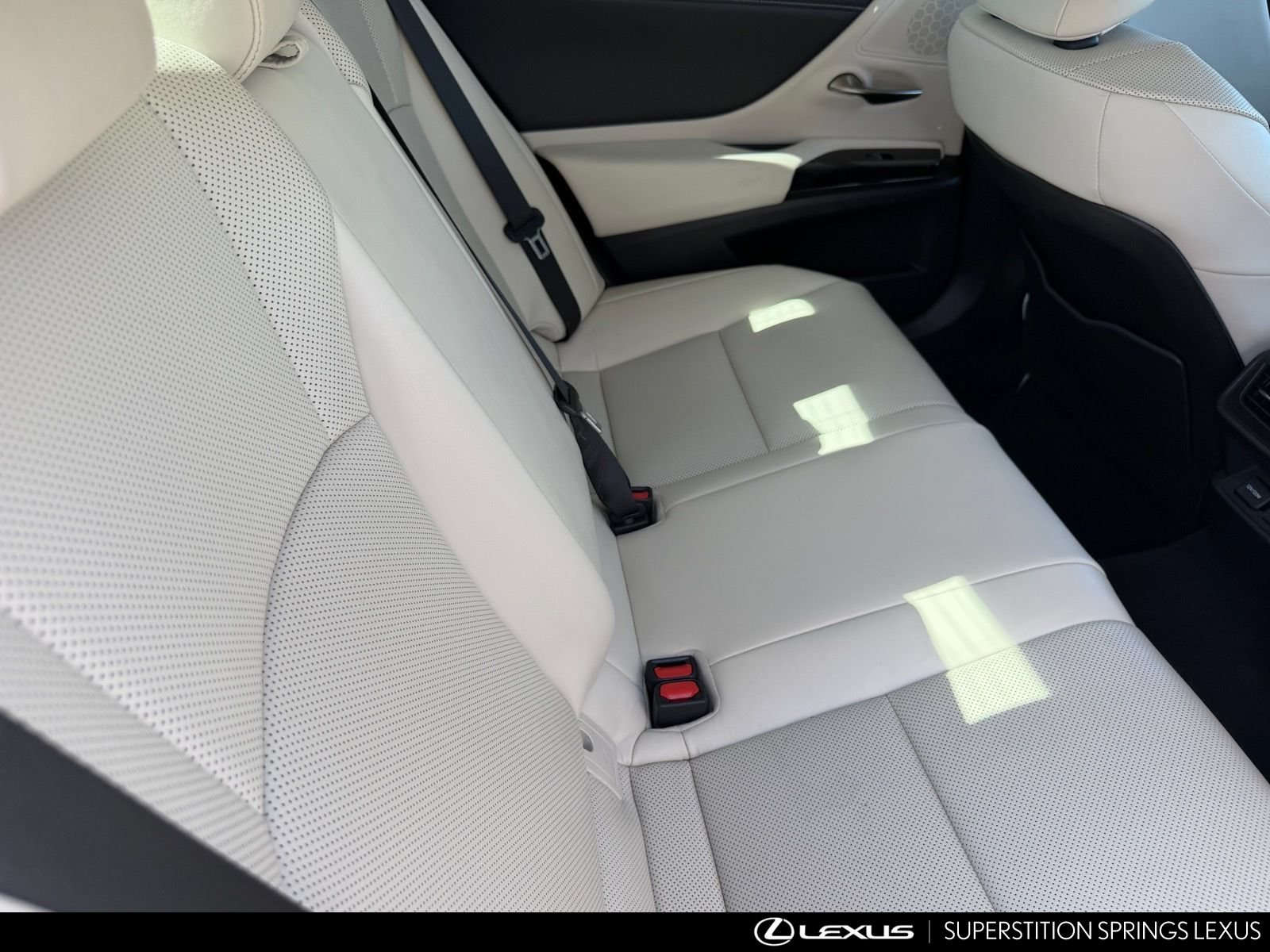Certified 2025 Lexus ES 300h w/ Premium Package FWD image 14