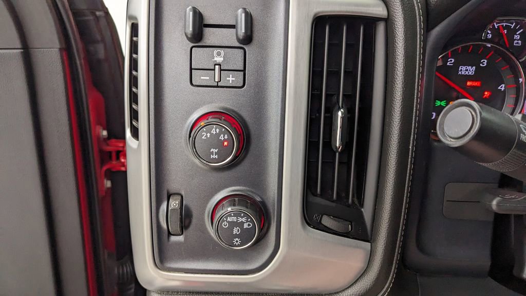Used 2016 GMC Sierra 2500 SLT w/ Duramax Plus Package AWD/4WD image 20