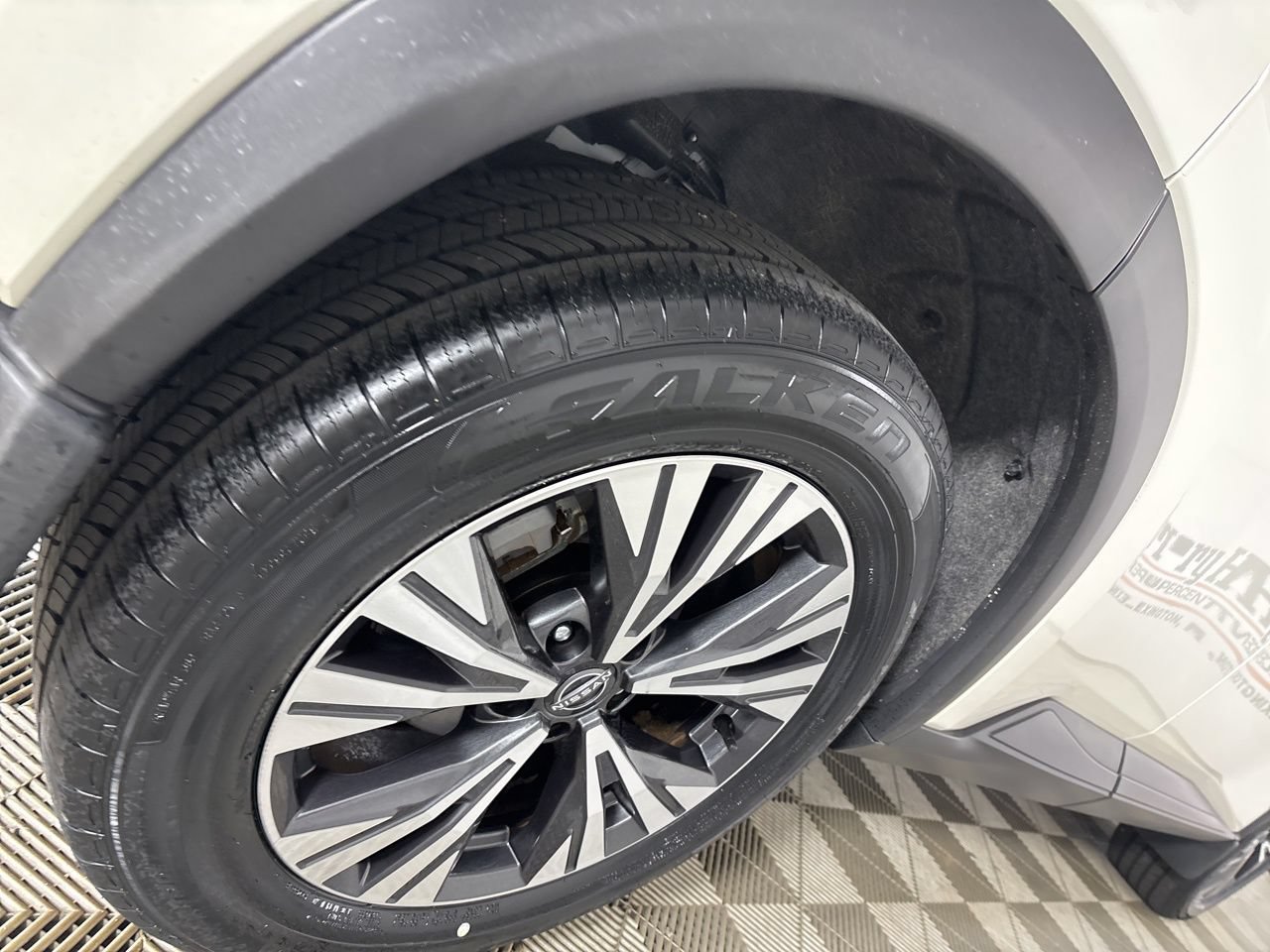 Used 2023 Nissan Rogue SV FWD image 30