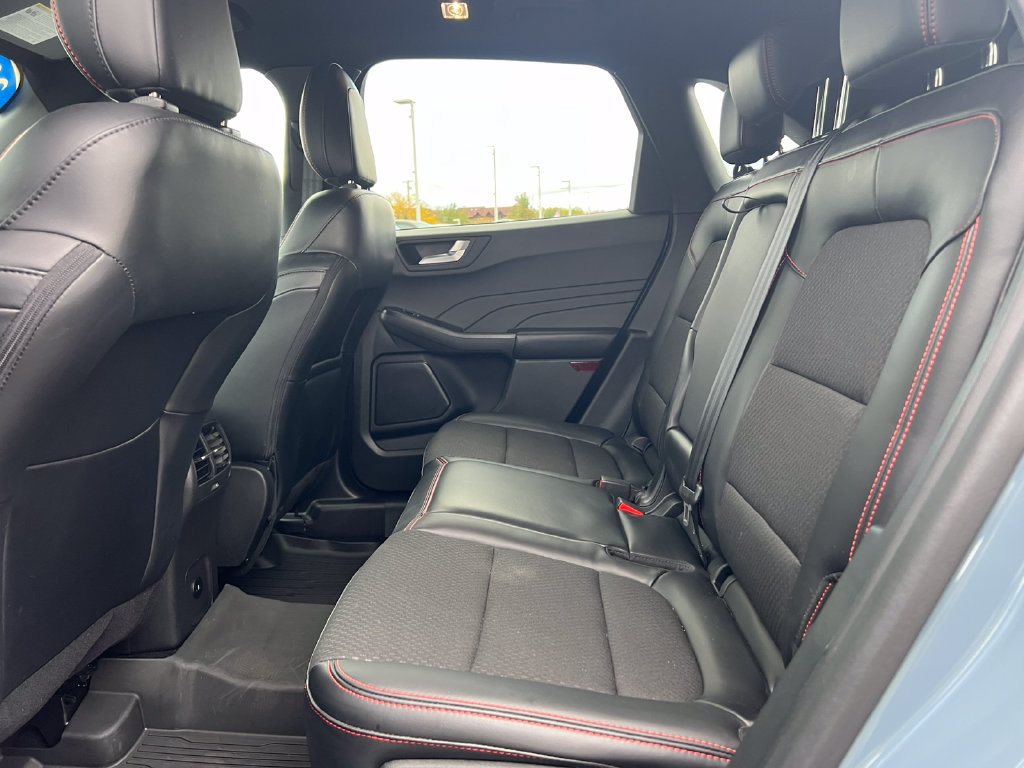 Certified 2023 Ford Escape ST-Line AWD/4WD image 4