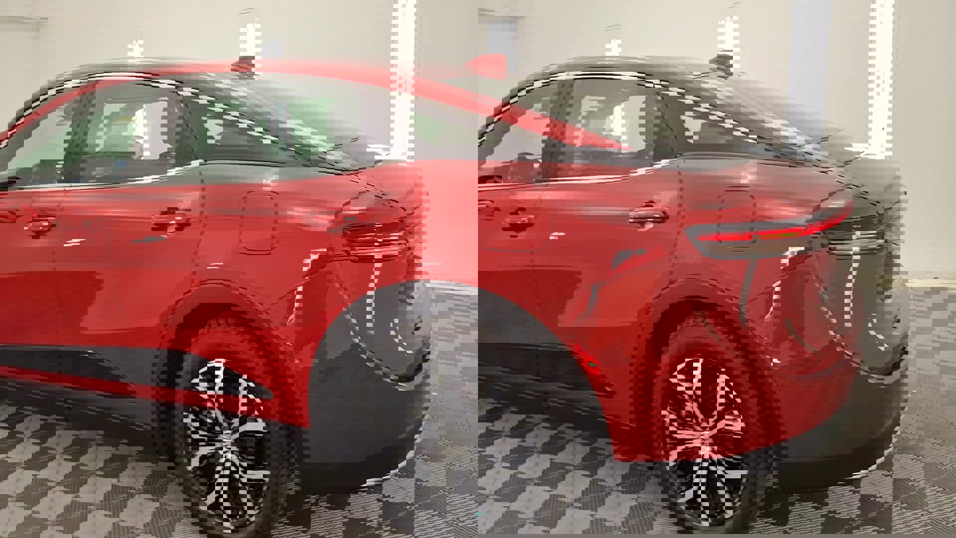 Used 2024 Toyota Crown XLE AWD/4WD image 2