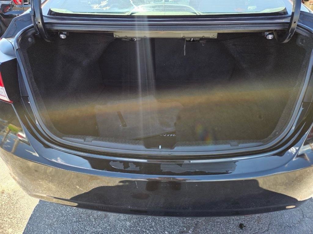 Used 2011 Hyundai Elantra GLS w/ Preferred Equipment Pkg 3 FWD image 22
