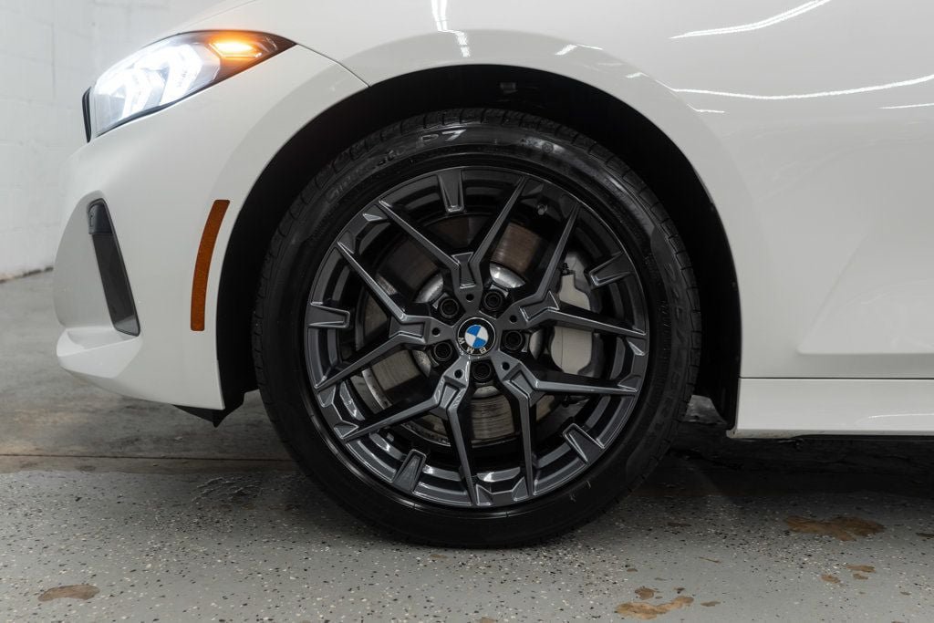 Used 2026 BMW 330i xDrive Sedan AWD/4WD image 34