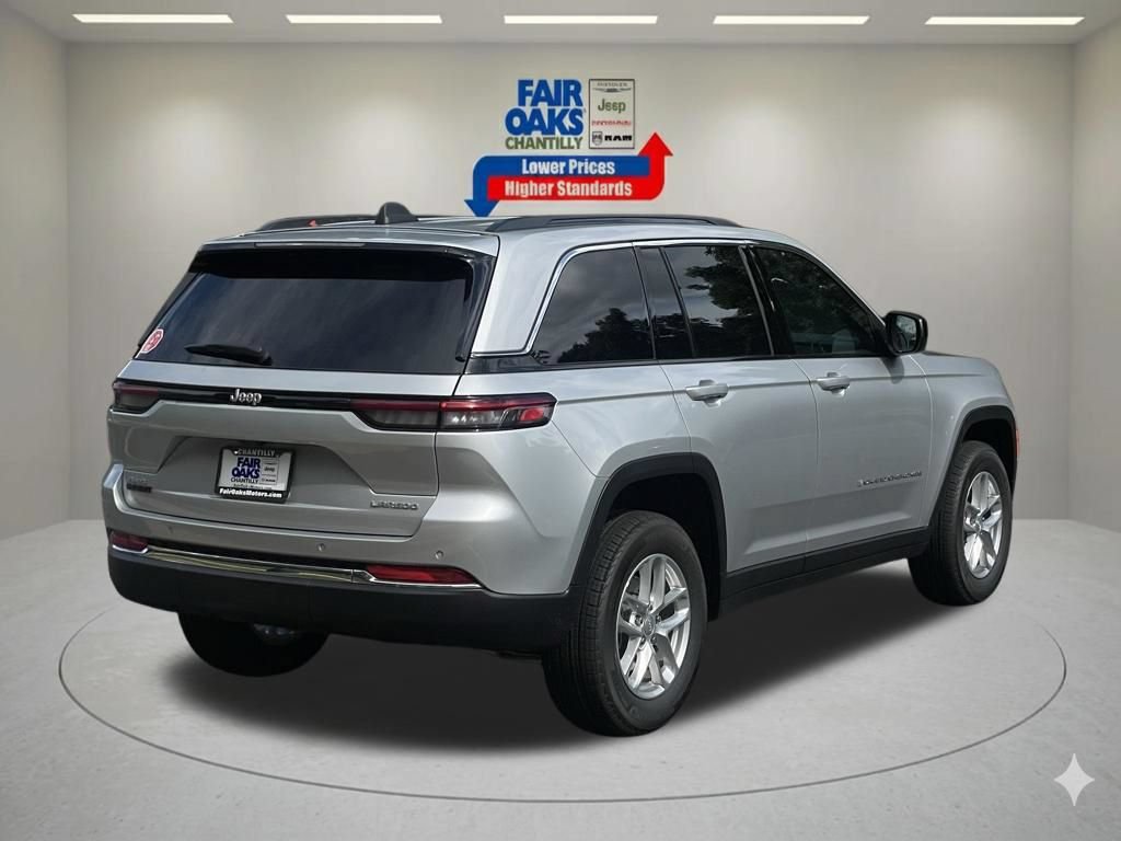 New 2026 Jeep Grand Cherokee Laredo X AWD/4WD image 5