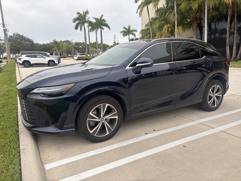 Used 2024 Lexus RX 350 Premium image 2