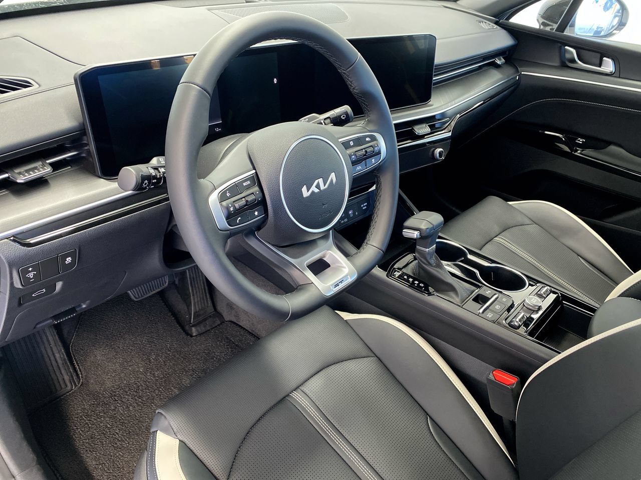 New 2026 Kia K5 GT-Line FWD image 20