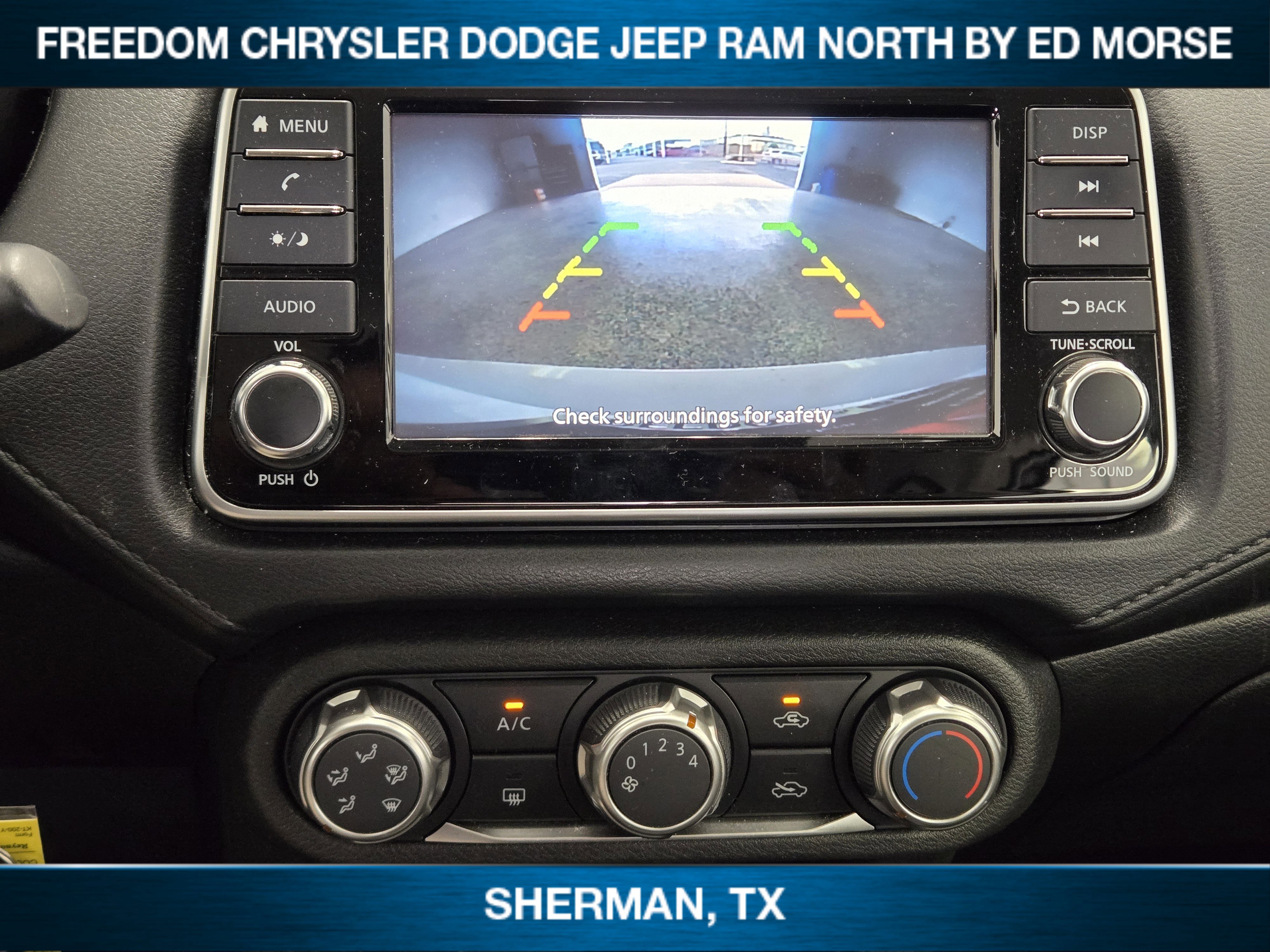 Used 2022 Nissan Versa S FWD image 12