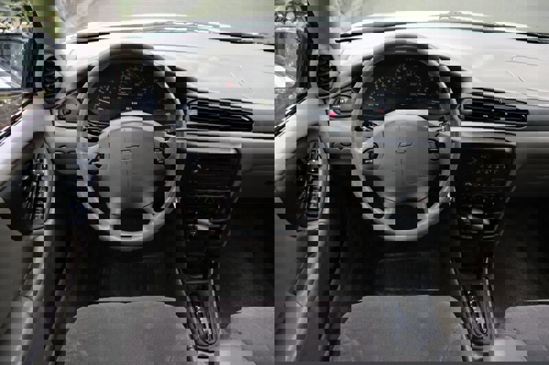 Used 2004 Chevrolet Malibu Classic image 16