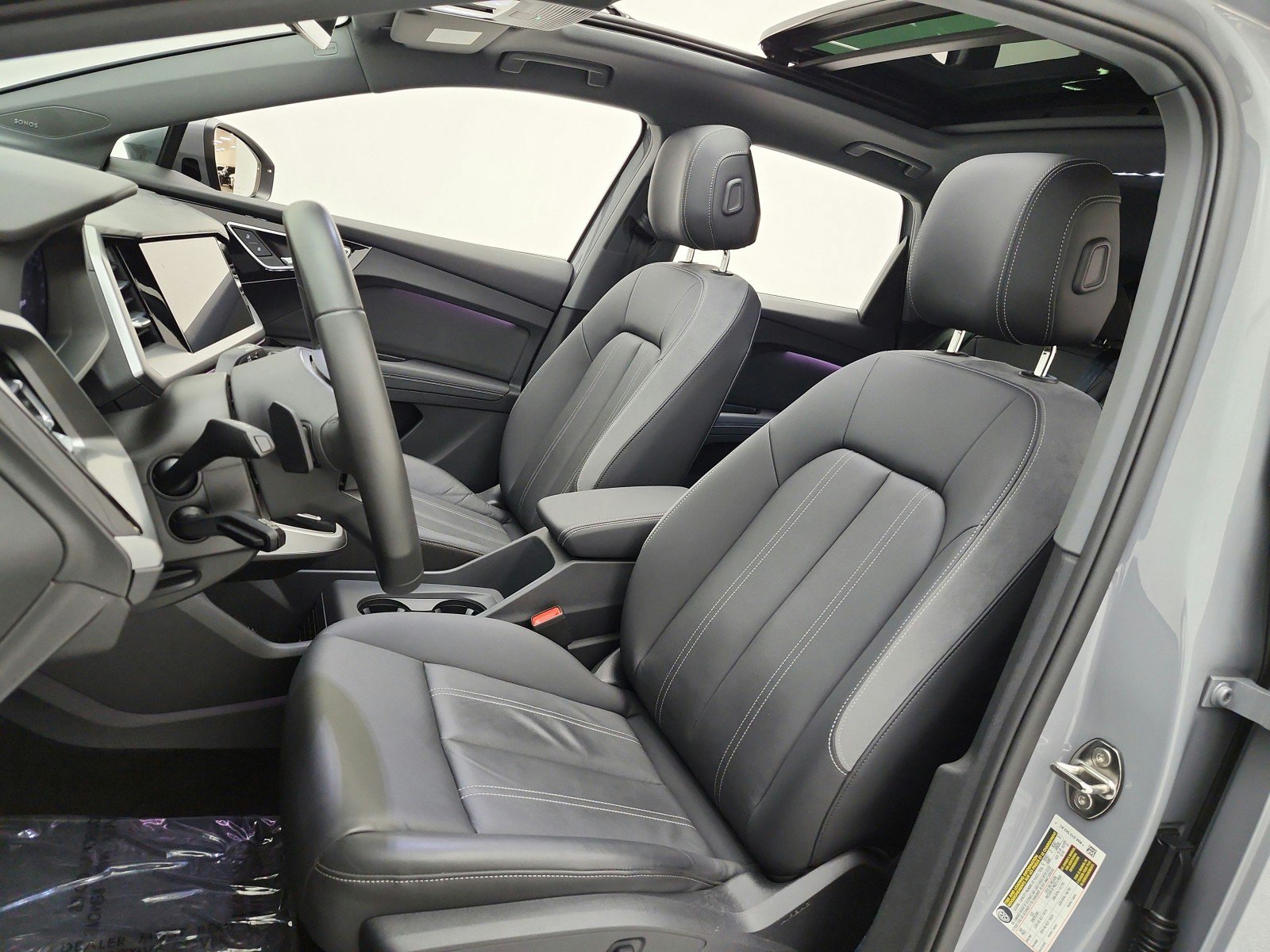 Used 2025 Audi Q4 e-tron Premium Plus w/ Premium Plus AWD/4WD image 10